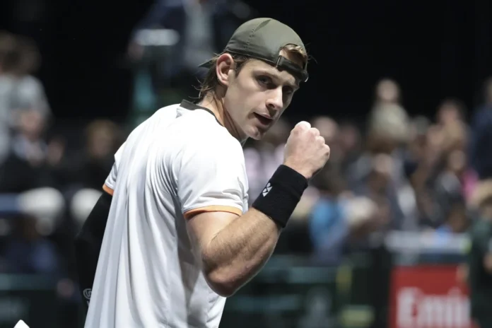 Tenis/Davis.- Bélgica vence a Francia y es el primer semifinalista