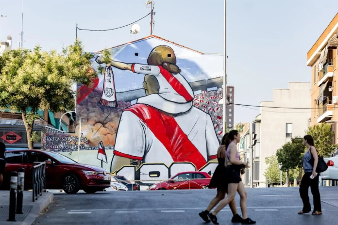 Fútbol.- Aficionados del Rayo marcharán el 5 de septiembre para reclamar un estadio "digno" y la salida de Martín Presa