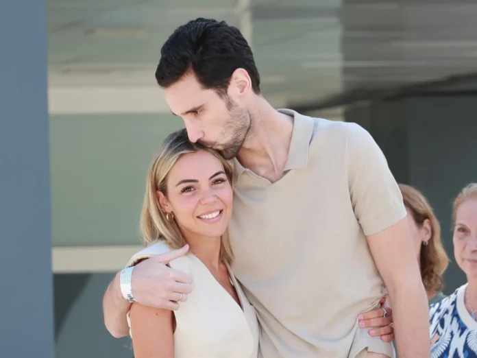 Fútbol.- Asaltan la vivienda de Sergio Rico en las afueras de Sevilla con su familia en su interior