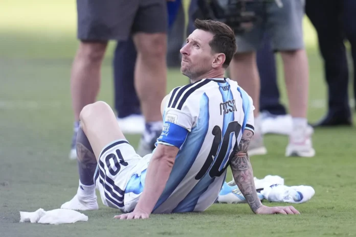 Fútbol.- AV. El delantero argentino Leo Messi anuncia su retirada de la selección argentina
