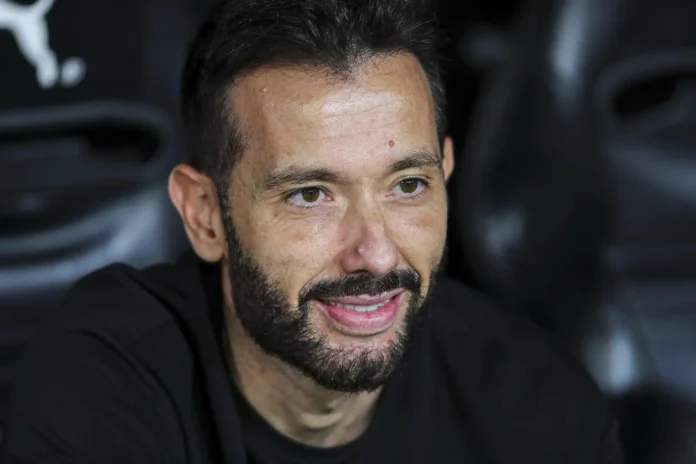 Fútbol.- Carlos Corberán: "Devolver ilusión al valencianismo lo vamos a hacer con los que estamos"
