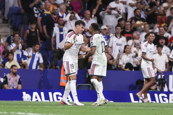 Fútbol.- Carlos Espí, presentado con el Real Madrid tras anotar el gol de la victoria ante el Espanyol