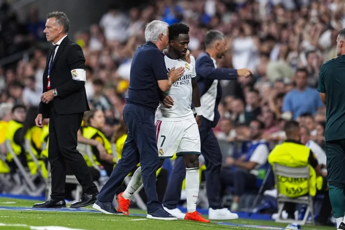 Fútbol/Champions.- Mourinho: "Vinícius no está a tope y él lo sabe, pero está trabajando más que nunca"