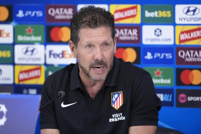 Fútbol/Champions.- Simeone: "Julián Álvarez está en fase de crecimiento, no lo veo para empezar mañana"