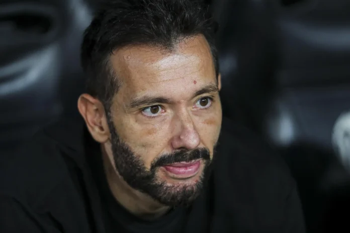 Fútbol.- Corberán ve "completamente desafortunadas" las palabras de Rodri: "No nacen desde el respeto a compañeros"