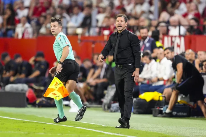 Fútbol.- Diego Pablo Simeone: "Estamos en una etapa de construcción del equipo"