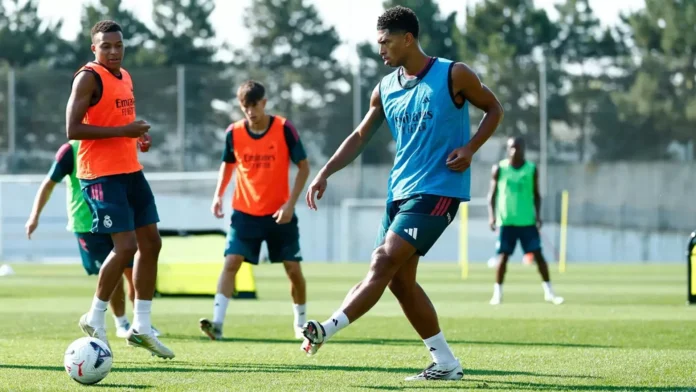 Fútbol.- El centrocampista inglés Jude Bellingham vuelve a los entrenamientos con el Real Madrid