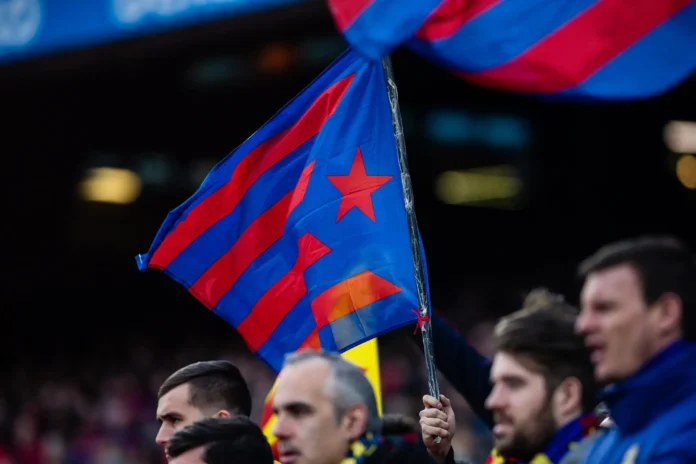 Fútbol.- El FC Barcelona condena "el uso desproporcionado de la fuerza" contra aficionados azulgranas en Elche