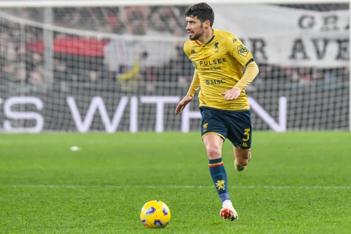Fútbol.- El lateral español Aarón Martín ficha hasta 2027 por el Real Racing Club