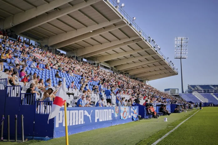 Fútbol.- El Rayo Vallecano compensará a los abonados perjudicados por los tres partidos en Butarque