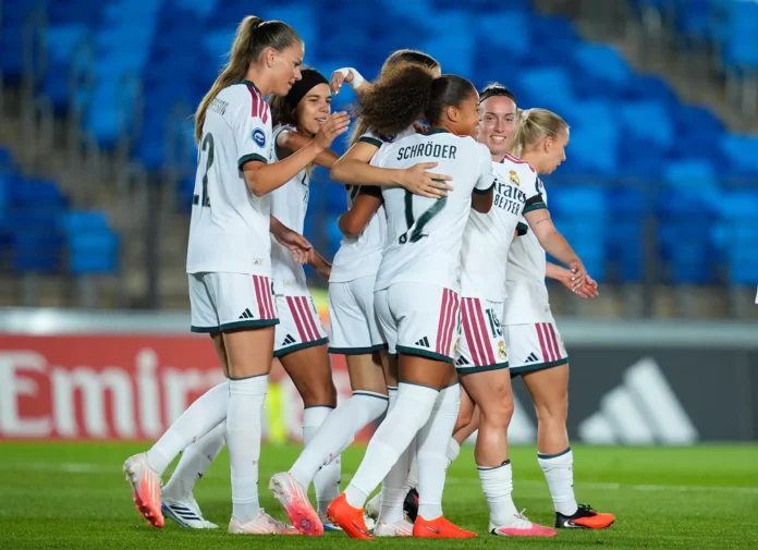 Fútbol.- El Real Madrid se lleva un intenso derbi y el Barça arranca la defensa de la Liga F Moeve con goleada