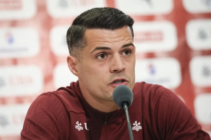 Fútbol.- El suizo Granit Xhaka, investigado por presuntos certificados falsos de vacunación contra la COVID-19