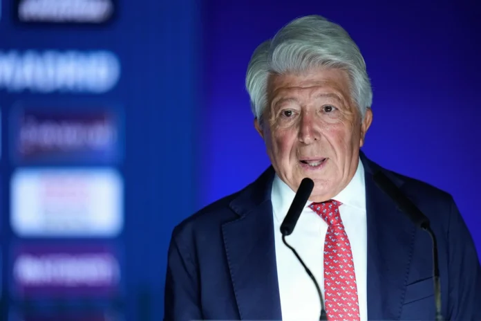 Fútbol.- Enrique Cerezo: "Julián Álvarez se ganará a la afición en dos partidos"