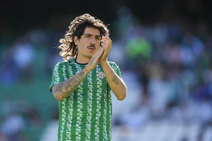 Fútbol.- Héctor Bellerín interpone una querella contra el youtuber Iñaki Angulo por delito de odio