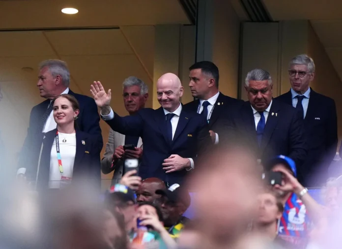 Fútbol.- Infantino se disculpa ante Consejo de FIFA por 'FIFA Forward Enterprise' y lo da "por retirado definitivamente"