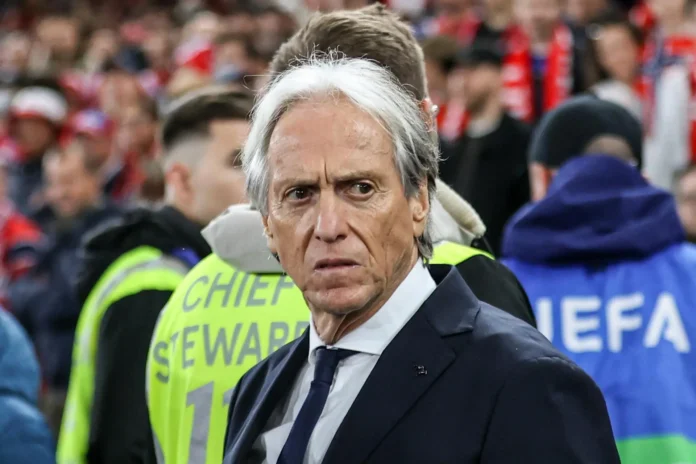 Fútbol.- Jorge Jesus: "Hay jugadores con estatus pero las reglas son las mismas para todos"