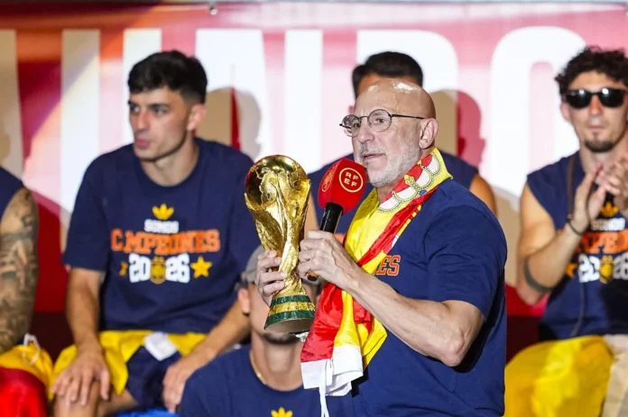 Fútbol.- La Copa del Mundo inicia un viaje de celebración con los aficionados de la selección por toda España