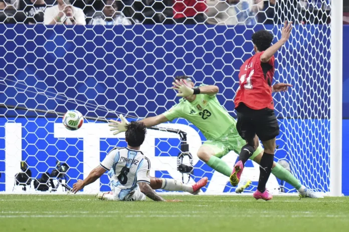 Fútbol.- La FIFA sanciona a Mostafa Zico y Hossam Hassan por sus declaraciones tras caer ante Argentina en el Mundial