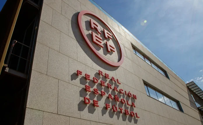 Fútbol.- La RFEF implementará Actas en Tiempo Real en Primera Federación para "mejorar la inmediatez de la información"