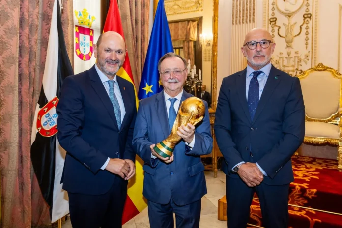 Fútbol.- La RFEF ofrece el trofeo de la Copa del Mundo a la ciudad de Ceuta
