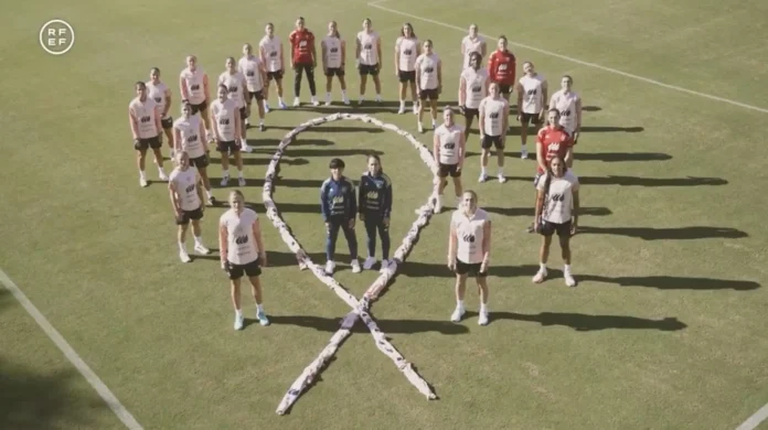 Fútbol.- La RFEF se suma al Día Mundial contra el Cáncer de Mama: "Campeonas, estamos con vosotras"