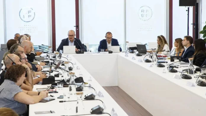 Fútbol.- La sede de la RFEF acoge la primera reunión de seguridad para la final de la Champions 2027