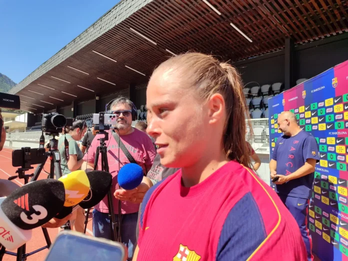 Fútbol.- Las delanteras Pajor y Pina creen en el 'quintuplete' del Barça Femení