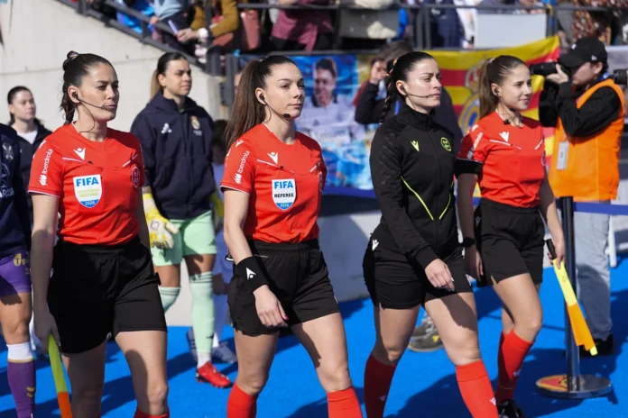 Fútbol.- Las Rozas acoge este martes la firma del primer convenio colectivo del arbitraje femenino