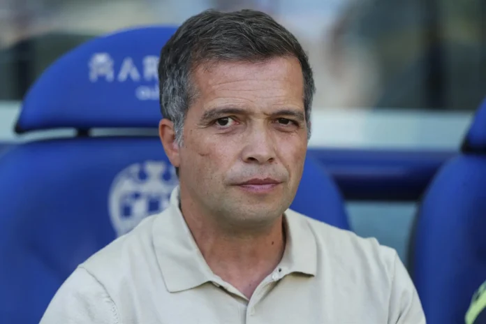 Fútbol.- Luís Castro: "Es un Atlético muy diferente, tiene más soluciones colectivas e individuales"