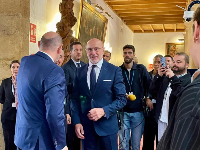 Fútbol.- Luis de la Fuente ensalza a Leo Messi: "Su legado es excepcional y fantástico"