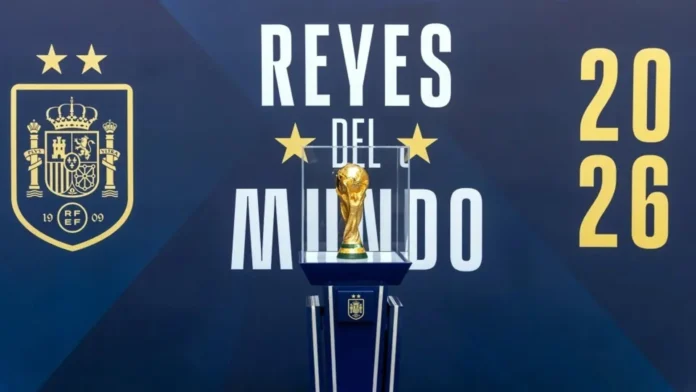 Fútbol.- Más de 55.000 aficionados disfrutan de la exposición 'Reyes del Mundo' y del trofeo de los campeones
