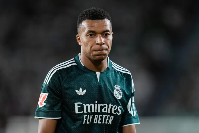 Fútbol.- Mbappé asegura tener "toda la solidaridad con Ceuta", pero que no quiere "poner prioridad en el sufrimiento"