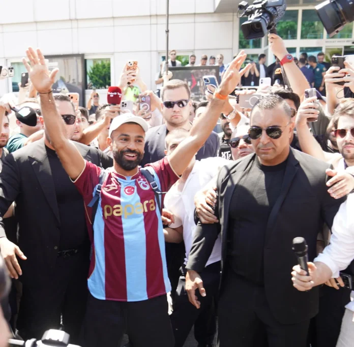 Fútbol.- Mohamed Salah firma hasta 2028 con el Trabzonspor