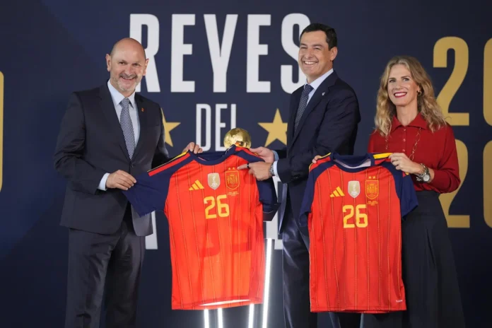 Fútbol.- Moreno traslada el orgullo de Andalucía por la gesta de La Roja "que ha hecho felices a los españoles"