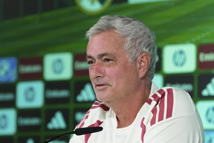 Fútbol.- Mourinho: "Mbappé no ha fallado al Real Madrid ni a sus obligaciones"
