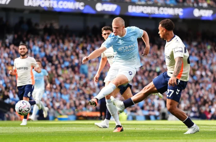 Fútbol/Premier.- El Manchester City sigue marcando el ritmo y el Fulham de Arbeloa se hunde