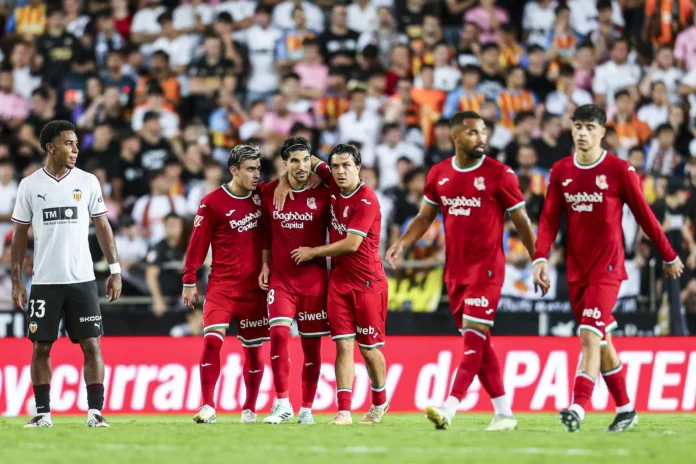 Fútbol/Primera.- (Crónica) El Getafe gana a su estilo, el Villarreal se reafirma y el Valencia vuelve a las andadas