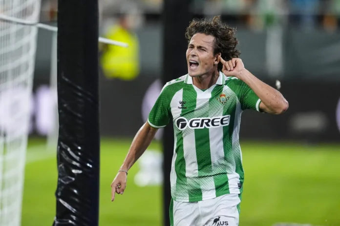 Fútbol/Primera.- El Betis gana un bonito pulso con la Real Sociedad en el debut liguero