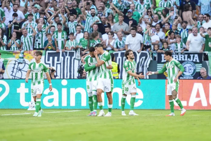 Fútbol/Primera.- (Pre) El entonado Betis quiere ser también pesadilla sevillana en Riazor