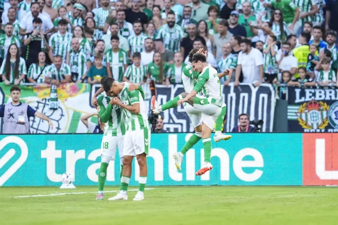 Fútbol/Primera.- (Previa) El Betis quiere relanzarse ante Osasuna y Real Sociedad y Dépor miran a Europa