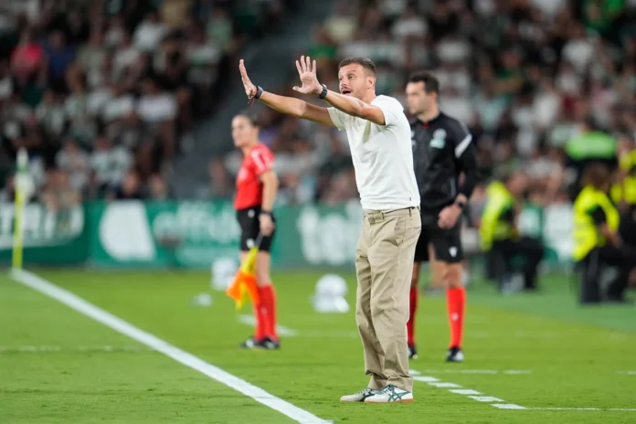 Fútbol/Primera.- (Previa) El RCD Espanyol busca resarcirse ante un Elche con Anselmi en el alero