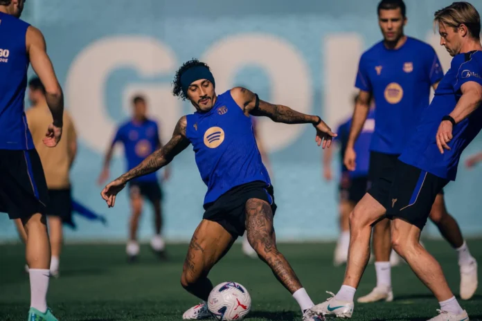Fútbol.- Raphinha regresa al grupo del Barça tras sus molestias musculares