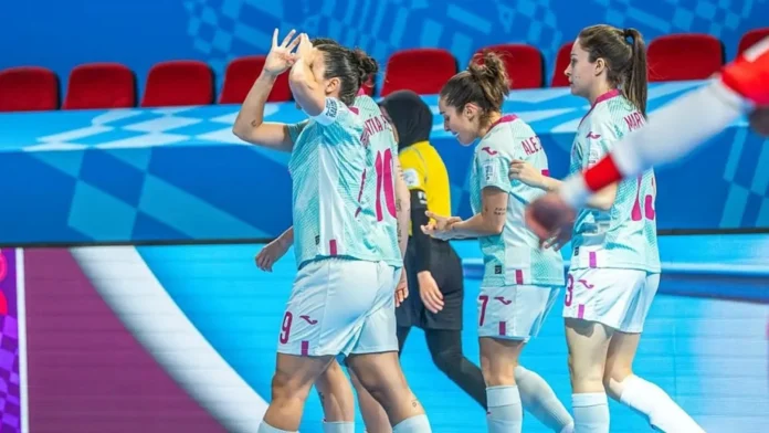 Fútbol sala.- El 31,8% de las jugadoras españolas de primera división de fútbol sala cobra menos de 500 euros al mes