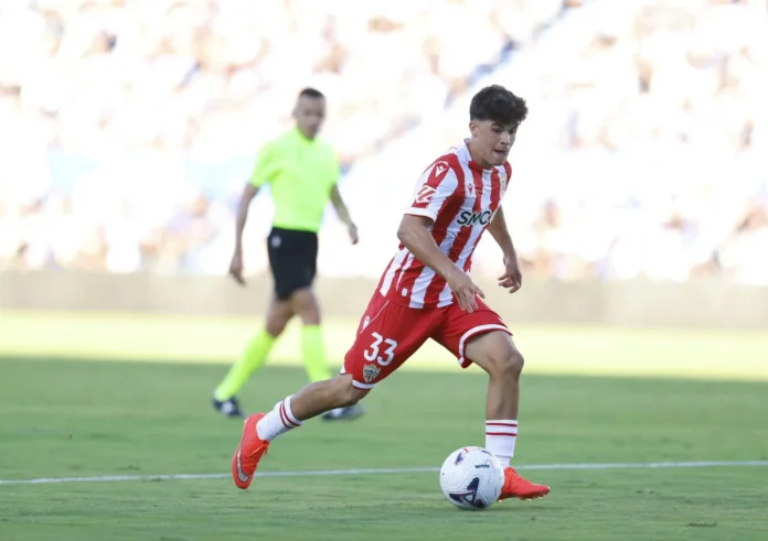 Fútbol/Segunda.- (Crónica) El Castellón aprovecha la derrota del Granada en Ipurua y el Almería gana el derbi al Cádiz