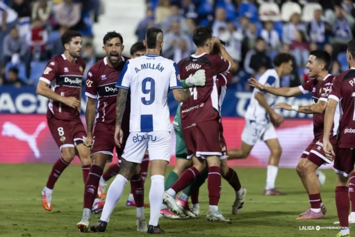 Fútbol/Segunda.- (Crónica) El Castellón impone su ley en Butarque (0-2) y sigue líder