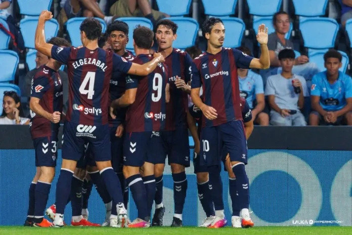 Fútbol/Segunda.- (Crónica) El Eibar arrasa al Celta Fortuna y regresa a ascenso directo
