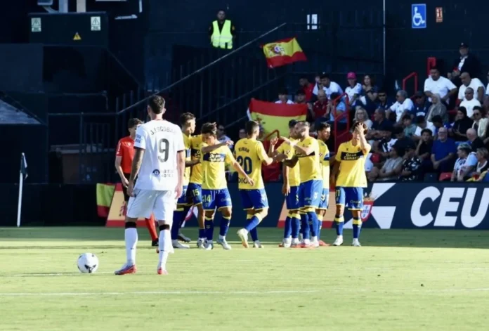 Fútbol/Segunda.- (Crónica) Las Palmas se impone en Ceuta y el Leganés puede con el Oviedo