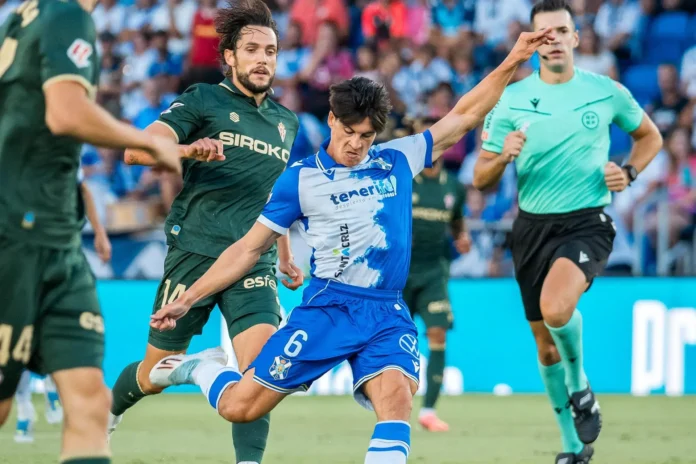 Fútbol/Segunda.- El Sporting de Gijón se lleva en Tenerife un duelo por el liderato provisional