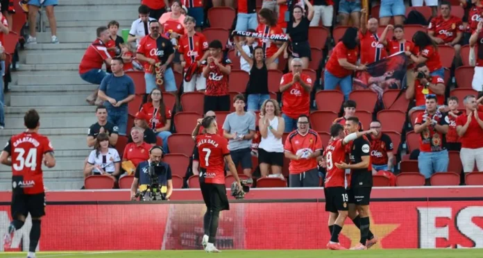 Fútbol/Segunda.- Mallorca y Tenerife se enganchan a la cabeza de LaLiga Hypermotion