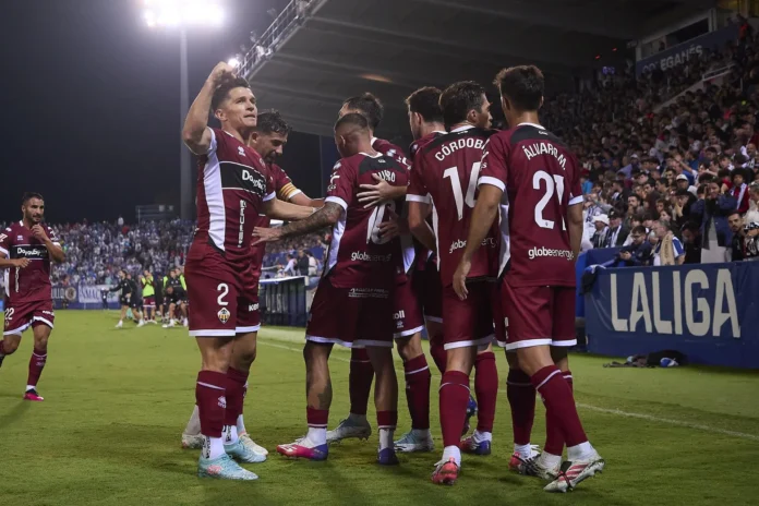 Fútbol/Segunda.- (Previa) Castellón y Eibar prueban su fiabilidad con sus perseguidores inmersos en duelos directos